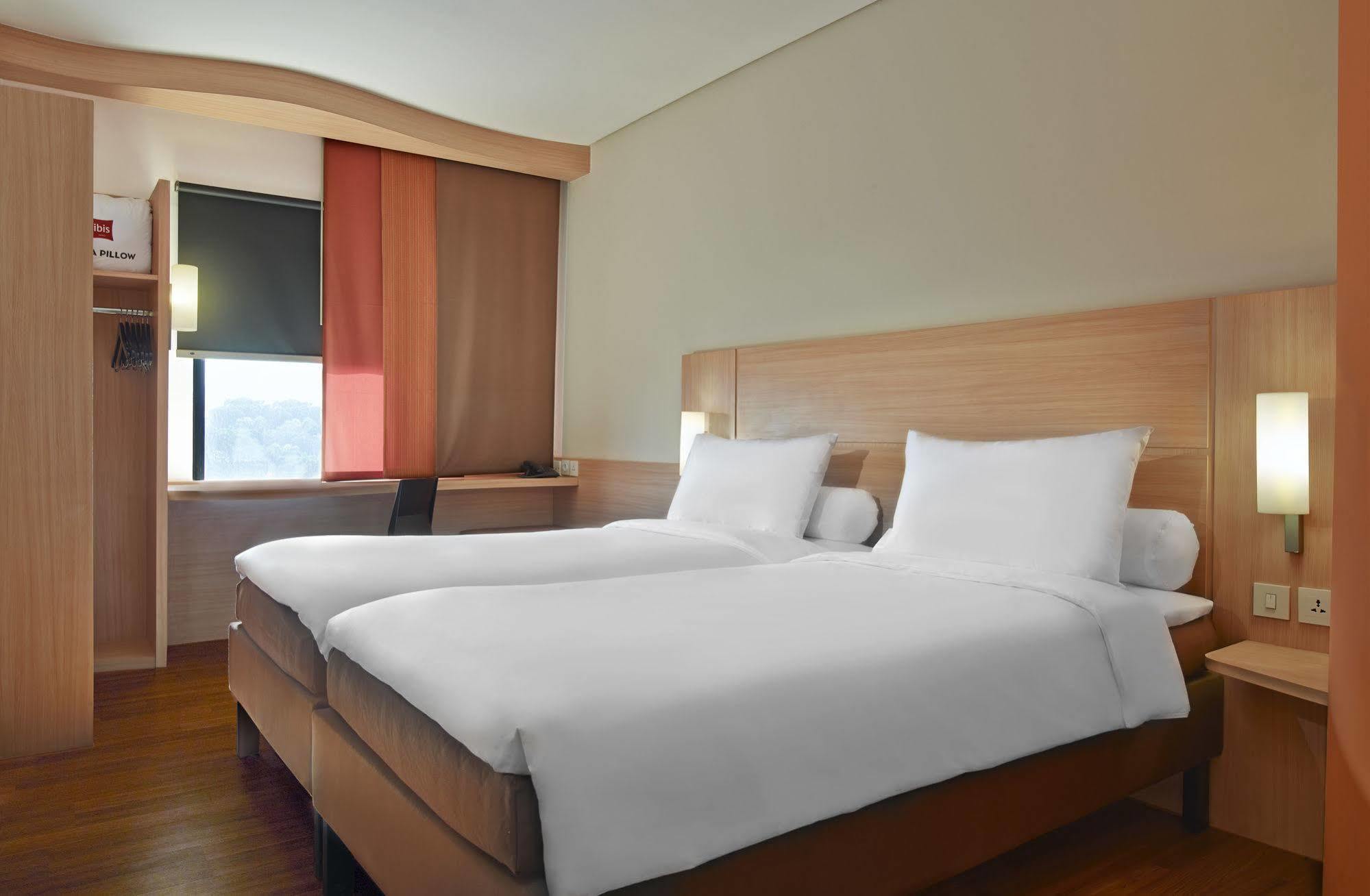 Swiss-Belinn Cawang Джакарта Екстер'єр фото